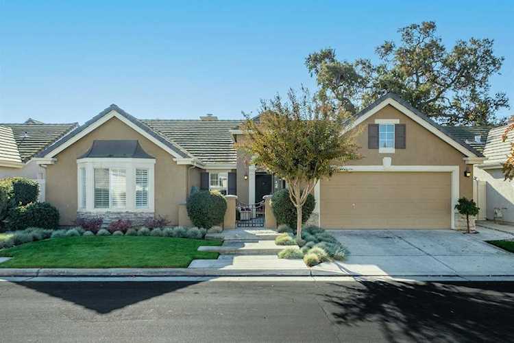 2110 W Rue St Michel Fresno, CA 93711