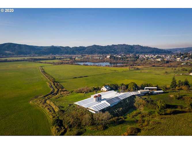 1600 Roseburg Rd Myrtle Point, OR 97458