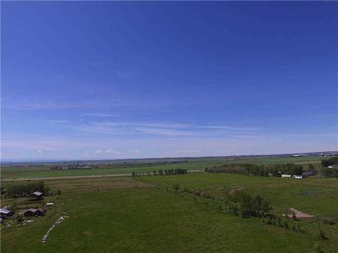450243 118 St E Rural Foothills County, AB T1V 1N3