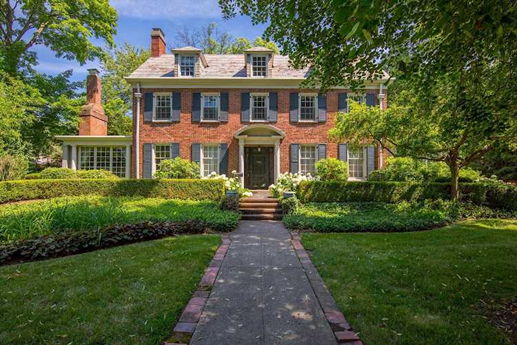 2402 Commonwealth Park Bexley, OH 43209