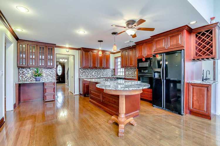 90 N Merkle Road Bexley, OH 43209