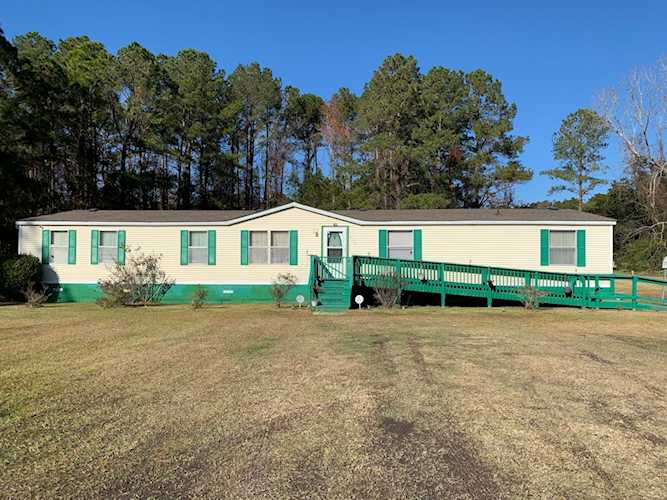 8138 Us-17 Mcclellanville, SC 29458