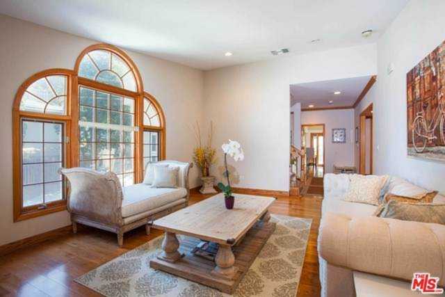 1110 N Beverly Glen Boulevard Los Angeles, CA 90077