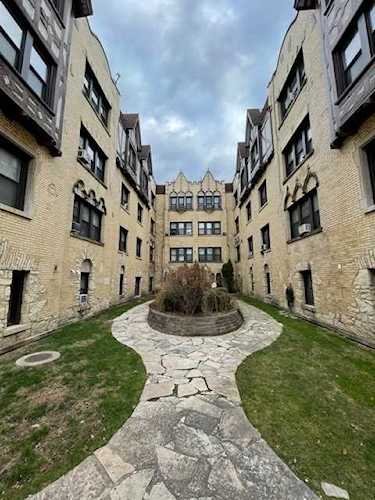 5653 N Spaulding Ave #1E Chicago, IL 60659