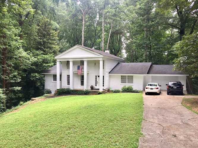 4832 Merlendale Dr Atlanta, GA 30327
