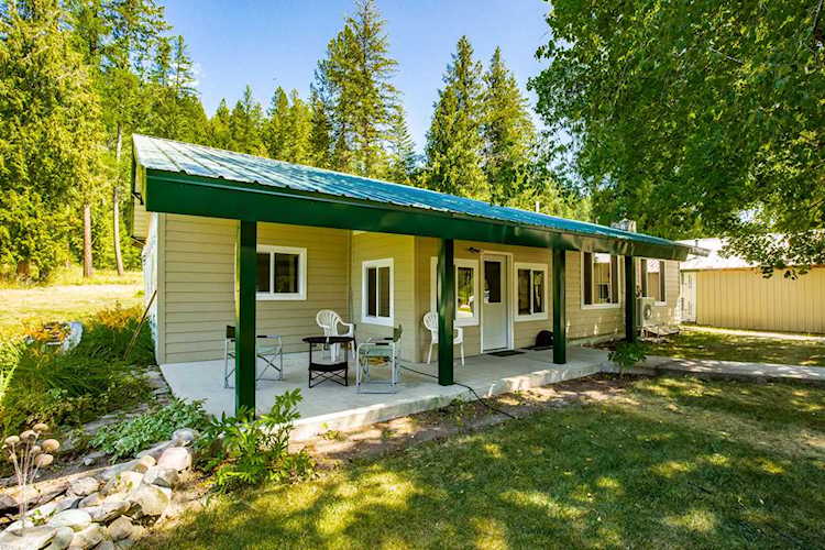 221 Star Rd Troy, MT 59935