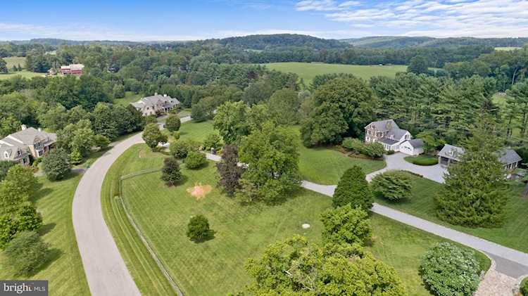 1 Great Barn Ln Greenville, DE 19807