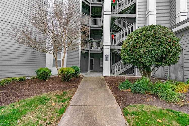 1024 Porte Harbour Arch #102 Hampton, VA 23664