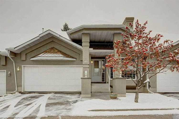 35 Christie Gardens SW Calgary, AB T3H 3B5