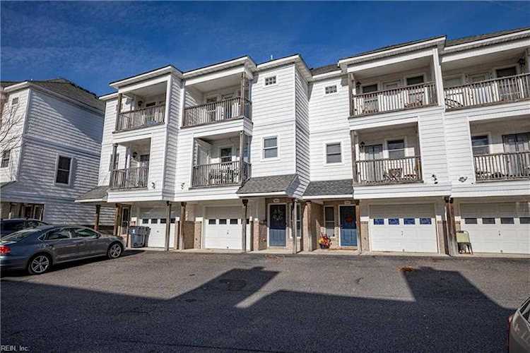 home for sale in Lynnhaven Shores Virginia Beach VA 23451 - MLS 10355407 Photo 1