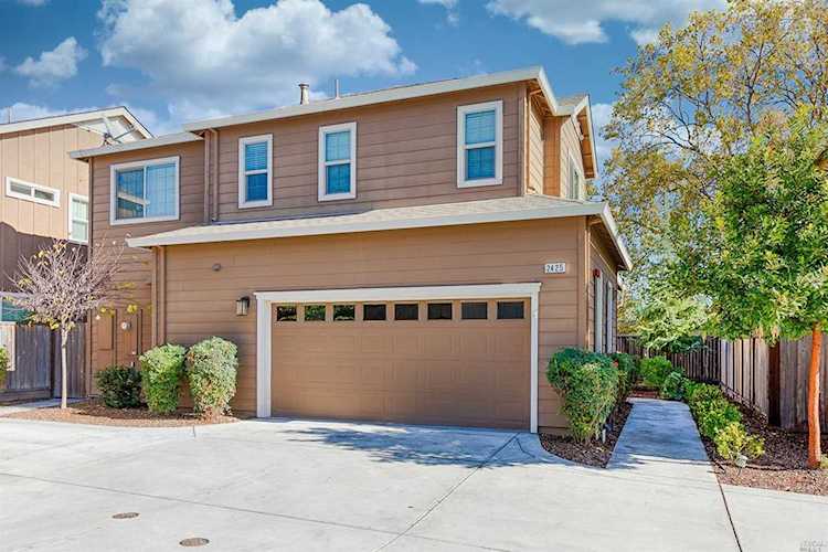 2425 San Miguel Avenue Santa Rosa, CA 95403 | MLS 22028238 Photo 1