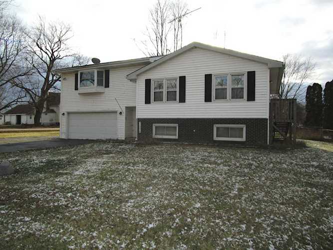 7903 Franklin St Harvard, IL 60033