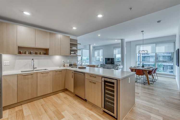 88 9 St NE #102 Calgary, AB T2E 4E1