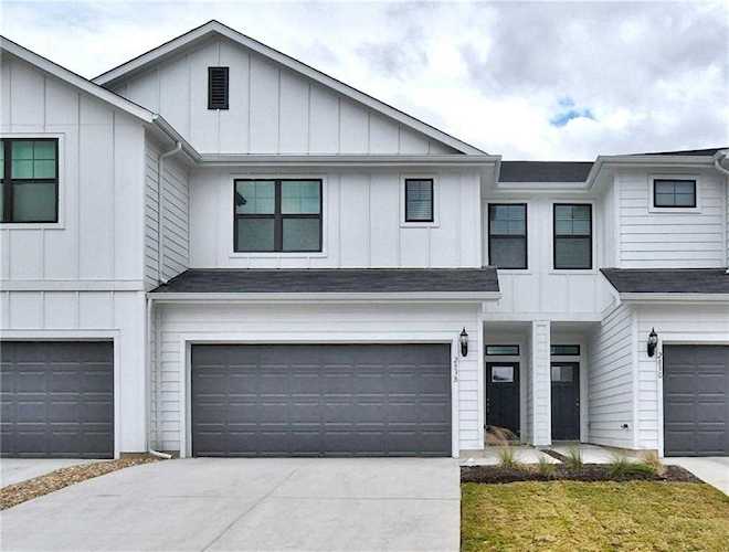 283 Fieldwood DR #B Buda, TX 78610