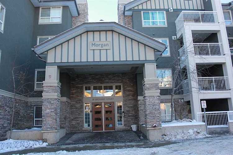 35 Richard Ct SW #426 Calgary, AB T3E 7N9