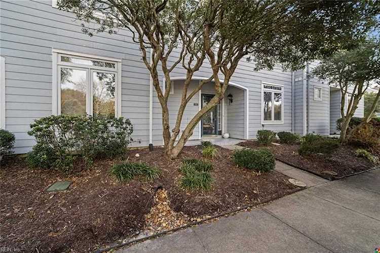 1025 Porte Harbour Arch Hampton, VA 23664