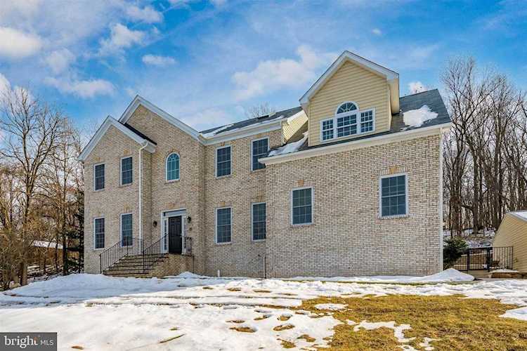 1623 Bowersox Rd New Windsor, MD 21776