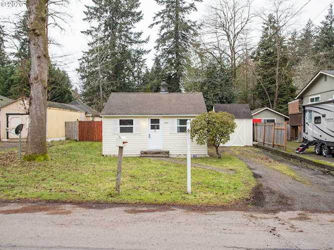 1093 9th St Washougal, WA 98671