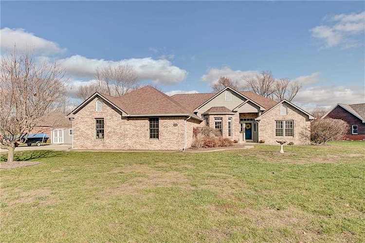 2836 Morgan Trl Martinsville, IN 46151