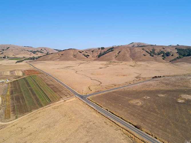 6701 Red Hill Road Petaluma, CA 94952