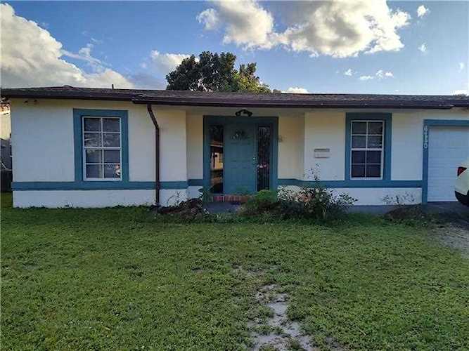 6250 SW 8th Ct North Lauderdale, FL 33068