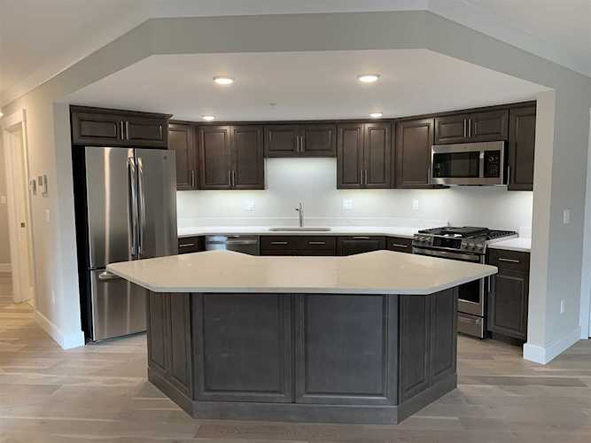 2075 Lafayette Rd #21 Portsmouth, NH 03801