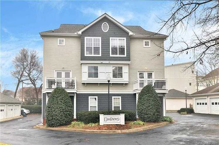 1036 W 1st St Charlotte, NC 28202
