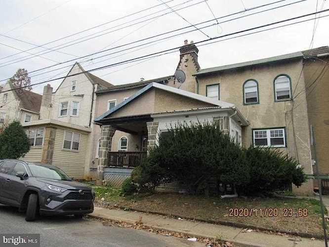 208 Ashby Rd Upper Darby, PA 19082