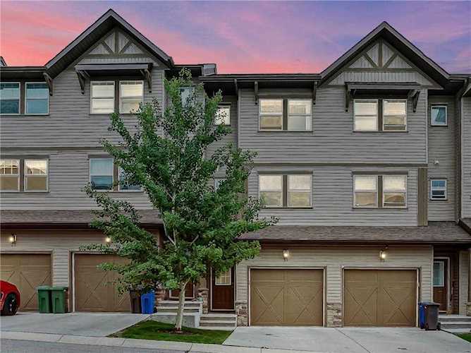 28 Heritage Dr #31 Cochrane, AB T4C 0J8