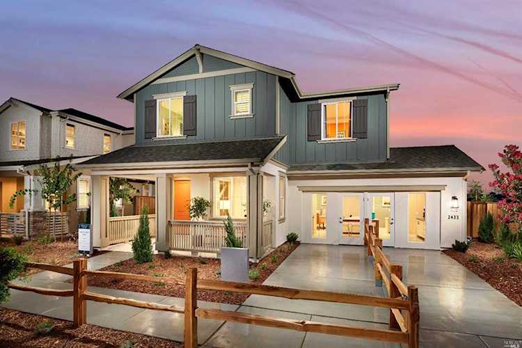 2592 Francisco Avenue Santa Rosa, CA 95403