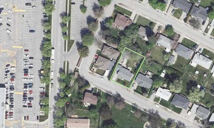 1254 Devonshire Avenue Kelowna, BC V1Y6B7