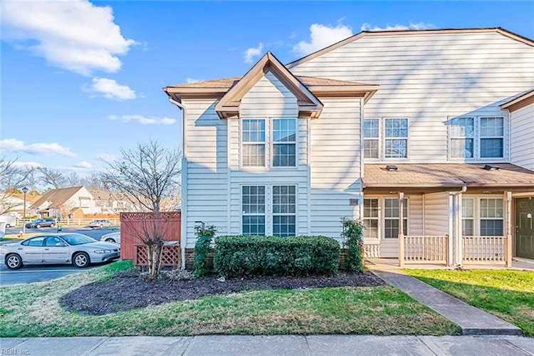 home for sale in Gables @ York County Yorktown VA 23693 - MLS 10355966 Photo 1