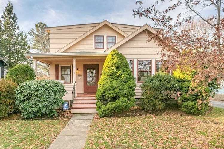 5 Oak Street Marblehead, MA 01945