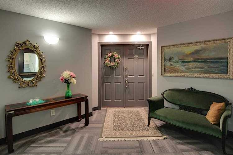 200 Patina Ct SW #302 Calgary, AB T3H 4E9