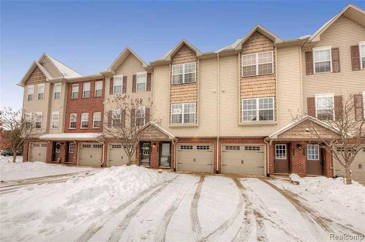 2207 Knotty Pine Trl Howell Twp, MI 48855 | MLS 2210000419 Photo 1