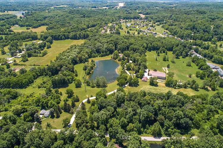 2225 E Maple Turn Rd Martinsville, IN 46151