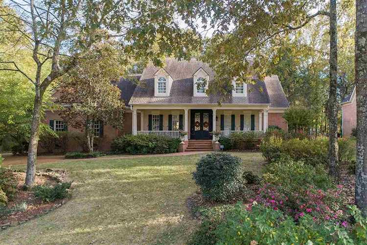 9396 S Riveredge Dr Cordova, TN 38018