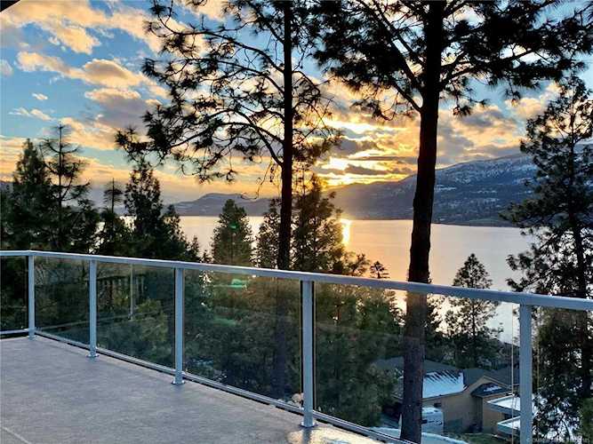 1916 Paly Road Kelowna, BC V1X4A7