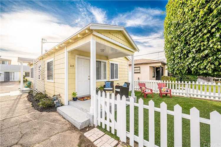 117 23rd Street Costa Mesa, CA 92627