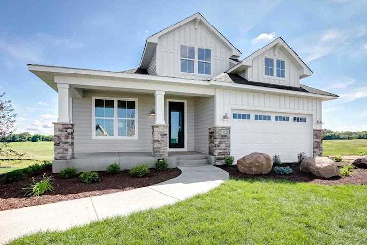 10823 38th Trail N Lake Elmo, MN 55042