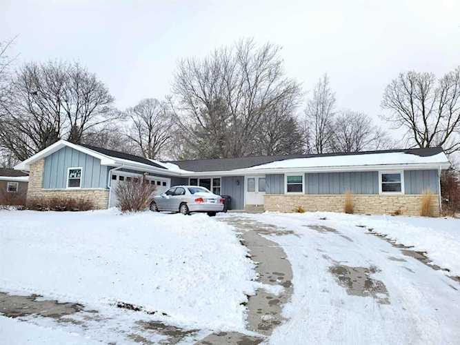 2100 Hickory Ln New Holstein, WI 53061