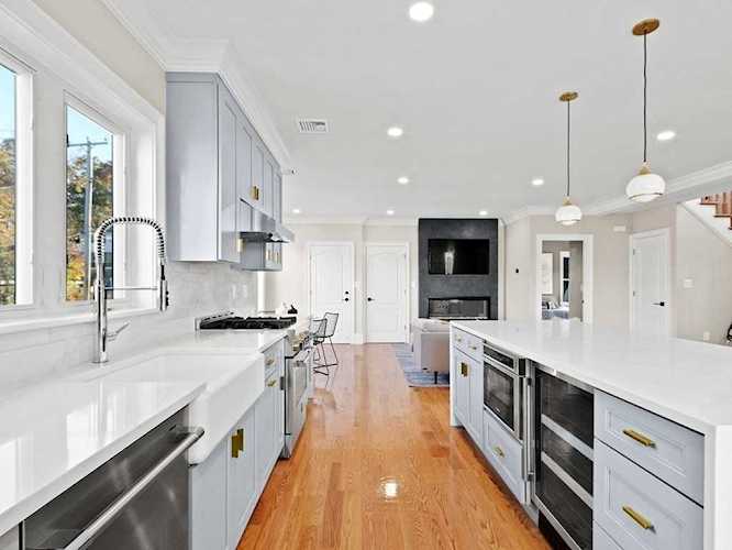32 Massachusetts Ave #2 Lexington, MA 02420