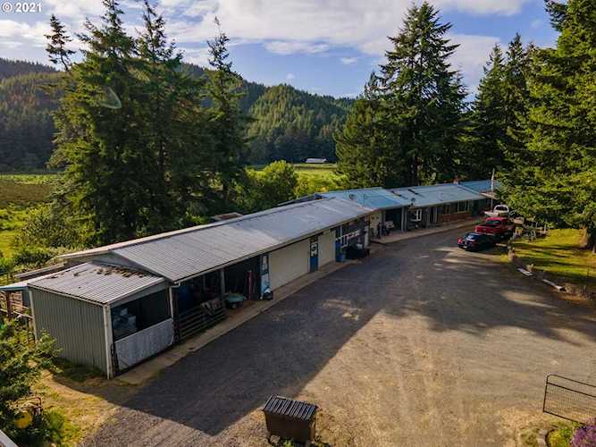 1960 Ranch Rd Reedsport, OR 97467