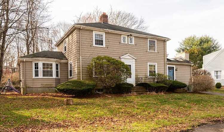 10 Mohawk Road Marblehead, MA 01945
