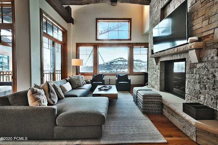 8902 Empire Club Dr Park City, UT 84060