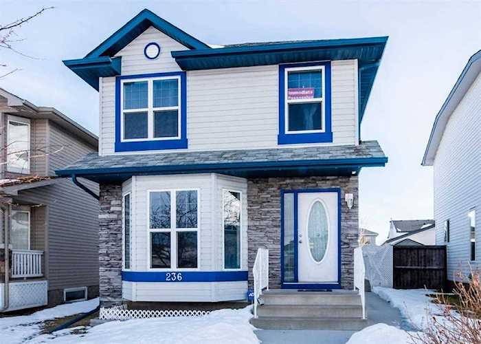 236 Covewood Green NE Calgary, AB T3K 5A1