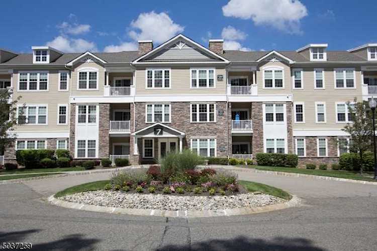 7202 Polk Dr Rockaway Twp., NJ 07885