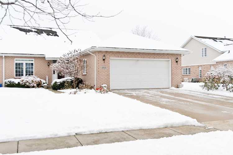 1212 Heritage Dr Morris, IL 60450