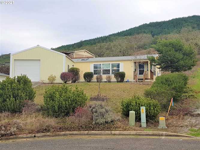 114 Margie Ct Myrtle Creek, OR 97457