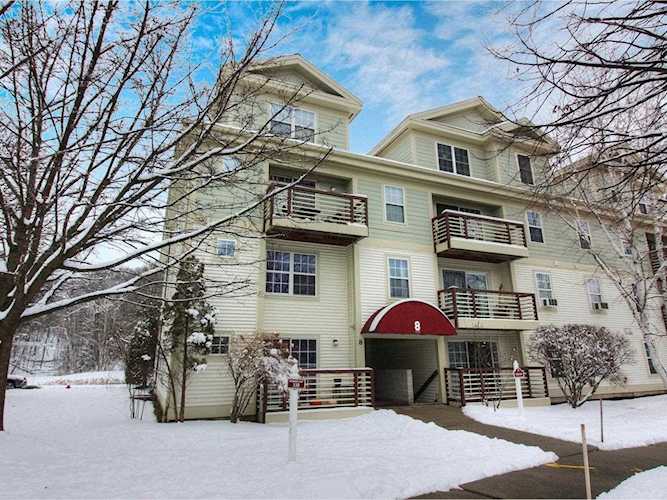 370 Hildred Dr Burlington, VT 05401